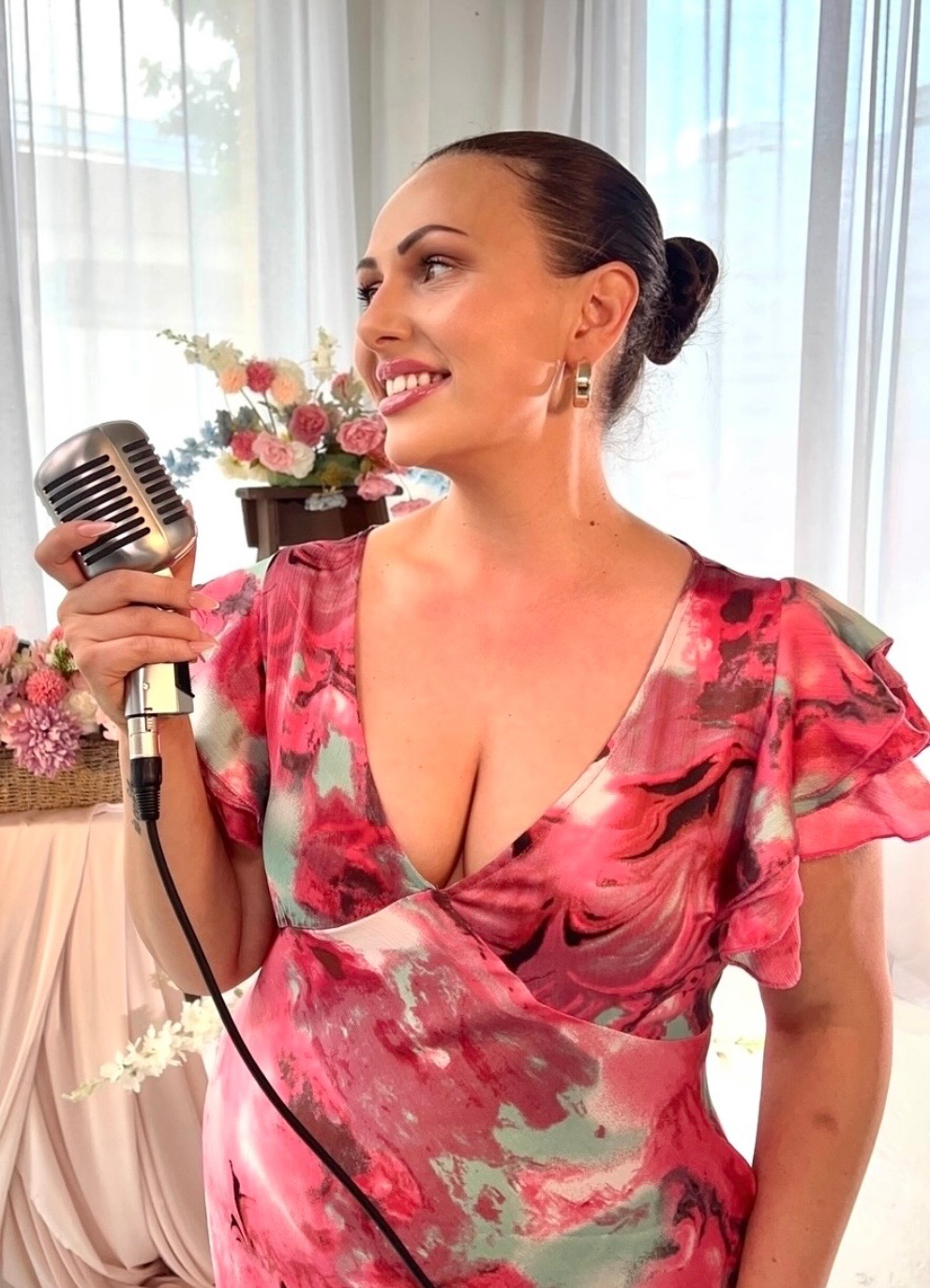 Chloé Fiducia performing live